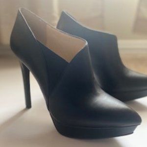 Size 8 Jessica Simpson Black Booties